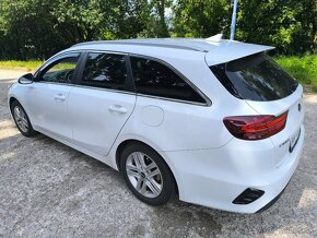 Kia Ceed sw 1.4i LPG 2019 GOLD - 3