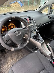 Toyota auris - 3