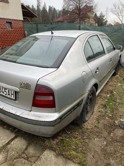 Škoda Octavia 1.6 benzín - 3