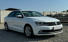 Volkswagen Jetta 2.0 TDI 150k Highline DSG - 3