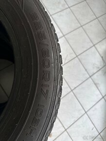 Predám zimné 225/60 R17 NOKIAN - 3