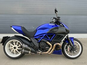 Ducati Diavel 1200 r.v 2011 - 3