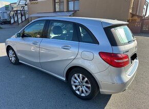 B 180 Strieborná Hatchback - 3