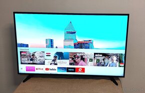 43" (109cm) Samsung TV 4K UHD Smart TV + HDR (UE43RU7092U) - 3