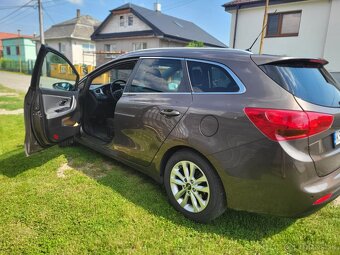 Predám KIA Ceed SW - 1.4. CCVT Gold edition 73 kW, M6 - 3