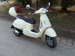 Piaggio Vespa GT 125 - 3