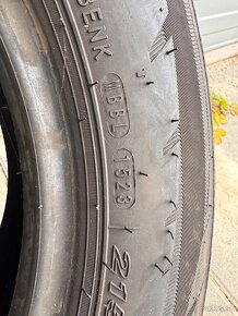 215/60R16C - 3