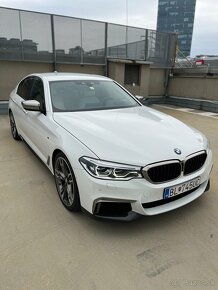 BMW M550i xDrive - 3