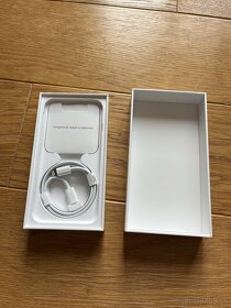 iPhone SE 2020 64GB WHITE - ZÁRUKA 10 MES. - PERFEKTNÝ STAV - 3