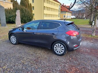 Kia Ceed 1.6GDi benzín 2014 - 3