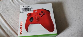 Xbox Controller Red + 4 AA Batérie, v záruke. - 3