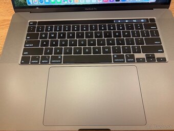 Apple MacBook Pro 16" - 3