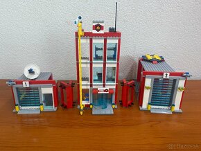 Lego 60110 -Hasičská stanicka - 3