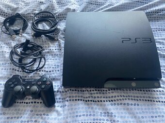 Predám PS4 320 GB jellybreknuta 1000 hier a viac - 3