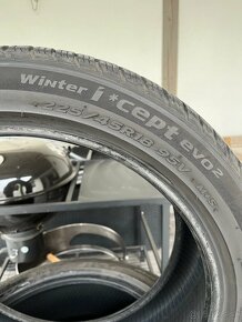 Zimne pneu Hankook Winter ICept Evo 2, 225/45/R18 - 3