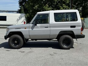 Toyota Land Cruiser KZJ 73 - 3