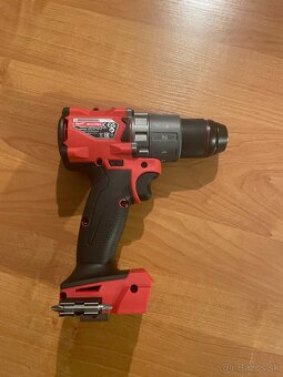 MILWAUKEE M18 FUEL AKU VŔTAČKA S PRÍKLEPOM - 3