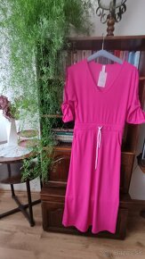 TRENDY VRÚBKOVANÉ PINK ŠATY,veľ. L/40 PC:34,90€ - 3