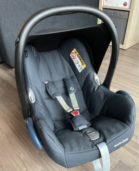 Maxi Cosi vajicko CabrioFix + Isofix - 3