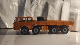 Tatra 813 8x8 1:43 - 3