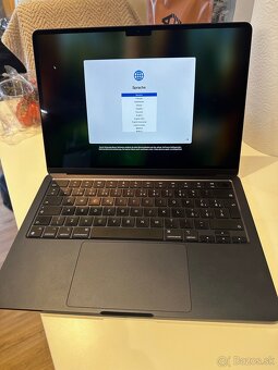 Apple MacBook Air 13 M3, 8GB, 256GB SSD - 3