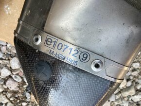 2x výfuk na motorku ( Akrapovič , Titanium ) - 3