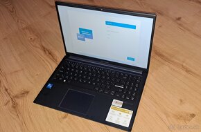 Úplné nový Asus Vivobook, Ram 8gb, SSD 512gb, Core i3 - 3