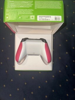 Xbox Wireless Pink - 3