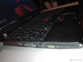 Lenovo. i5. 12,1" LED. 4 GB. 256 GB SSD. - 3