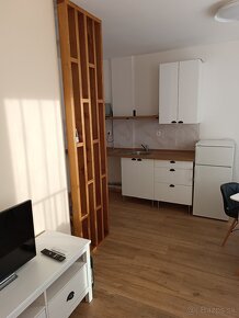 Prenajmem apartmánový menší byt 2+KK - 3