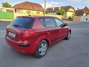 Kia Ceed 1,6 crdi 85KW 160tis.km - 3