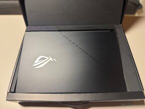 ASUS ROG STRIX G733ZX_KH067W - 3