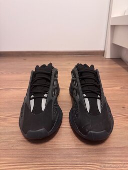 Yeezy 700 V3 Black - 3