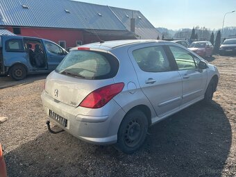 Peugeot 308 1,6 16v 88KW 5FW prodám díly z vozu - 3