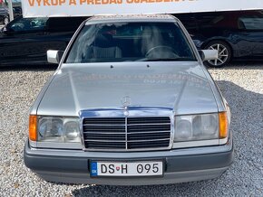 Mercedes-Benz C124 Coupe 200-veterán - 3