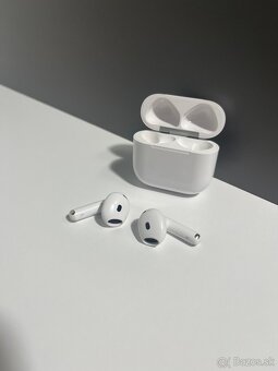 Nové, nepoužité, zabalené Airpods 4 z ANC - 3