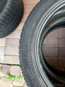 Nokian 235/45 r17 - 3