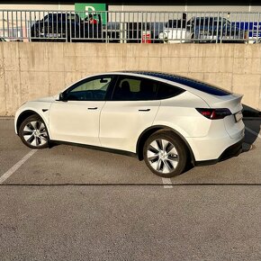 TESLA MODEL Y LONG RANGE DUAL MOTOR - 3