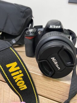 Nikon D3100 - 3