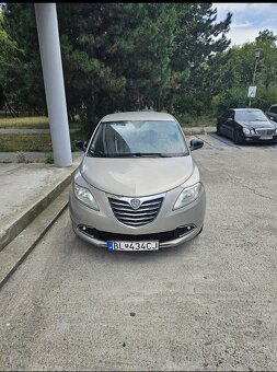 Lancia Ypsilon 0.9 - 3