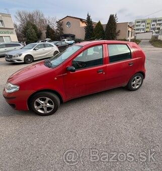 Fiat Punto 1,2  rv 2004 bez hrdze - 3