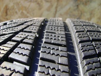 235/45 r17 zimne pneumatiky hankook - 3