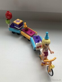 LEGO FRIENDS Vlak na oslavy - 3