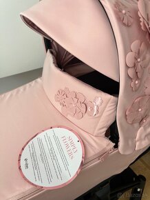 Vanička Cybex priam 4.0 simply flowers pink - 3