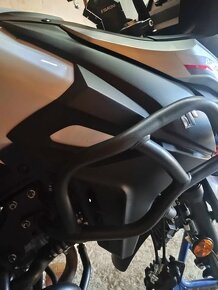 Suzuki dl 650 v strom r.v 17-24 padacie rámy motea. - 3