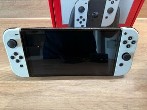 NINTENDO SWITCH OLED - 3