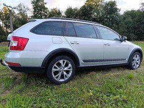 Škoda Octavia 3 Scout 2.0 TDi 110 kw 4x4 Manual, XENONY - 3