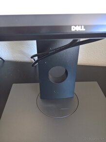 DELL U2518D - 3