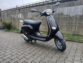 Piaggio Vespa ET4 125 - 3