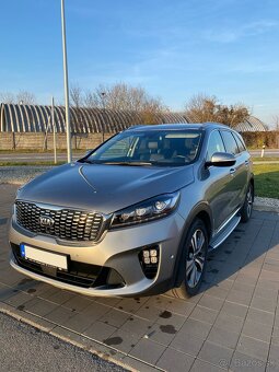 PREDÁM KIA Sorento 2,2 CRDi 4WD 8AT GT-Line 147kw/200k, 5P - 3